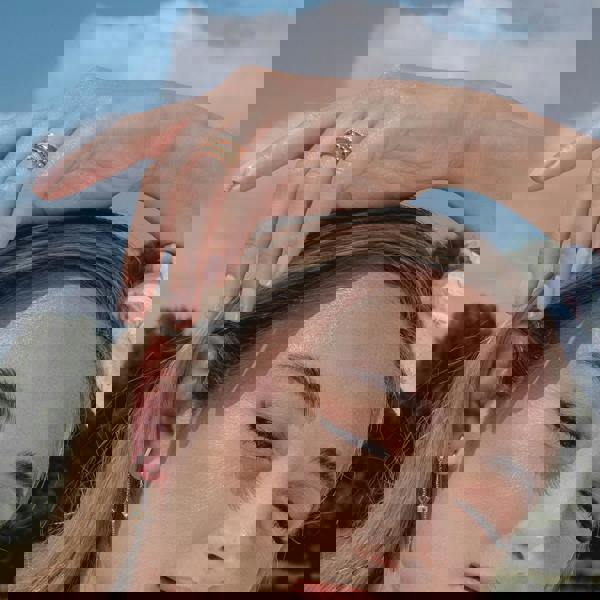 191R0909019 Diamond Pavé Hammered Double Band Ring in 9ct Yellow Gold 3