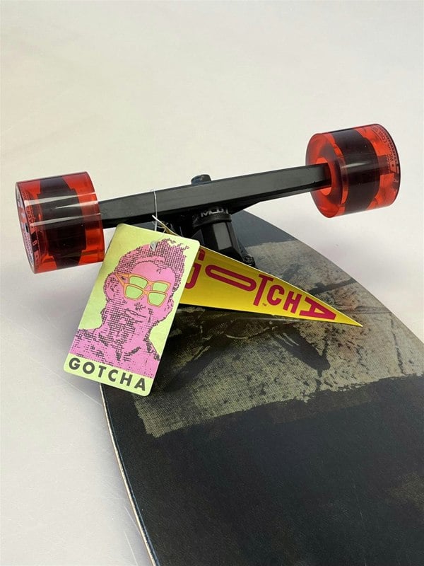 Gotcha Skateboard Gotcha International Complete Cruiser Black Red 30 Inch