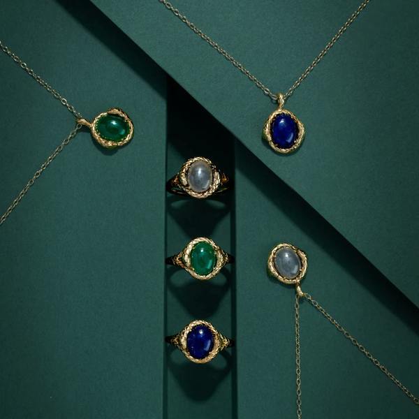 Gemondo ECFEW™ Oval lapis lazuli snake two-headed coiled bezel-set cabochon ring in gold vermeil sterling silver