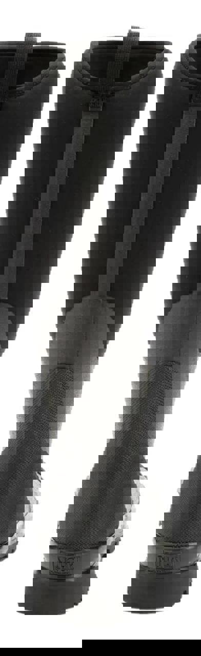 Muck Boots MUCK Chore Classic Tall Womens Stable Farm Wellington Wellies Boots, rear view of a tall black waterproof boot with sturdy sole and pull-tab.