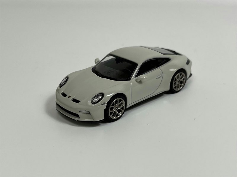 Mini GT Porsche 911 GT3 Touring Crayon White LHD 1:64 Mini GT MGT00675L