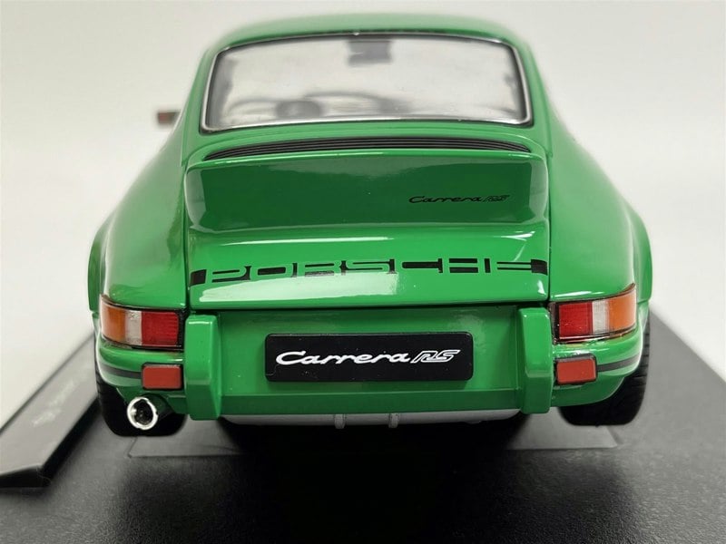 Welly 1973 Porsche 911 Carrera RS Green 1:18 Scale Welly 18044gn