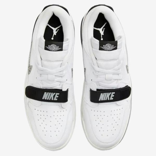 Nike CD7069-110 Sneakers   in  White