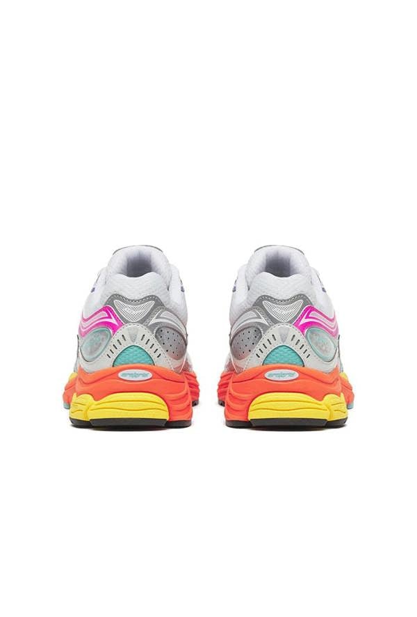 Saucony ProGrid Omni 9 OG Trainers