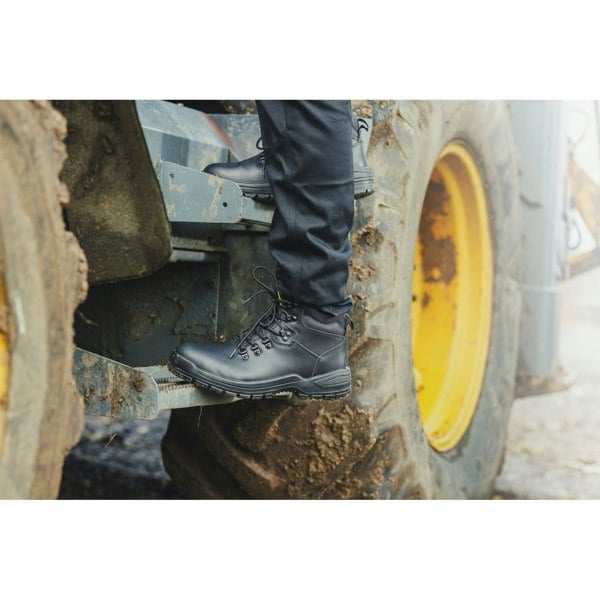 Amblers Safety 258 Unisex Safety Boots in Black