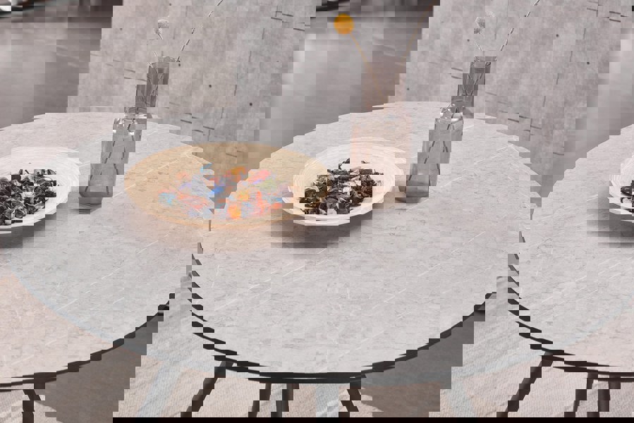 Life Interiors Dorchester Lux Dining Table 4 or 6 – Modern Round Table with Durable Powder-Coated Black Metal Legs,