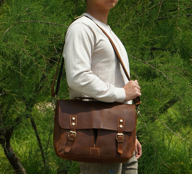 Touribag Leather Messenger - Dark Brown