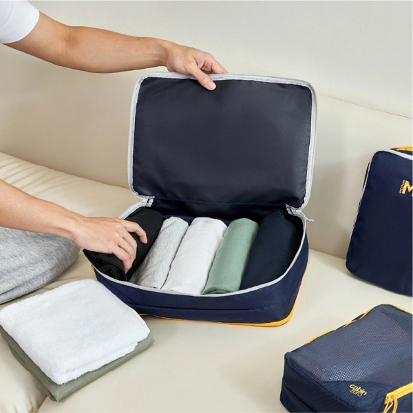 CabinZero Classic Clean Dirty Packing Cube L, Two Compartments and Mesh Window, Fully Flat