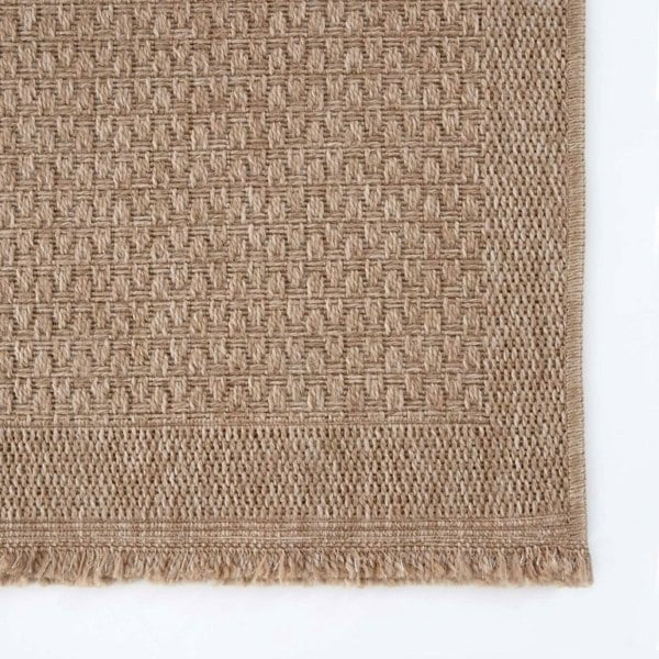 Nature Outdoor rug is very easy to maintain and water-resistant