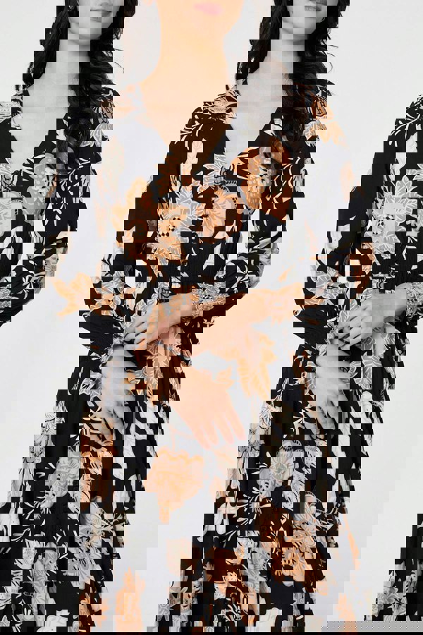 Black | Leaf Print Long Sleeve Maxi Dress
