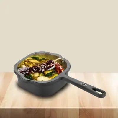 AVIAS CAST IRON SQUARE TADKA PAN 12 CM- medium