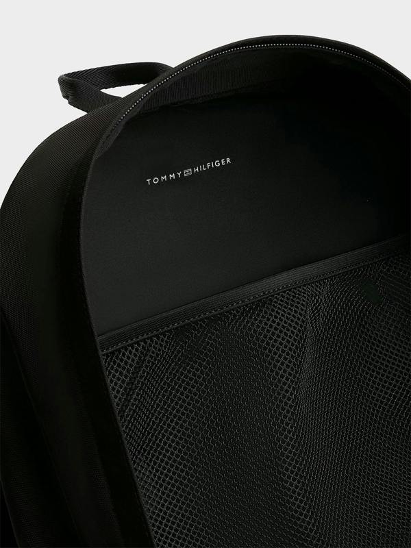 Tommy Hilfiger Kids Essential Flag Backpack in Black (40cm)