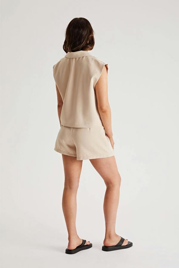 Urban Bliss Crop Sleeveless Blazer