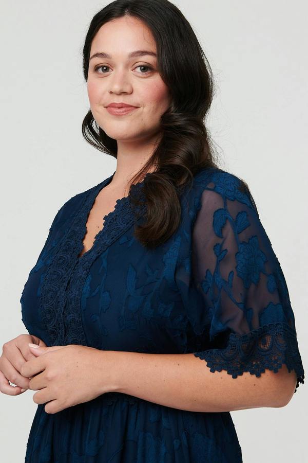 Navy | Curve Floral Lace 1/2 Sleeve Maxi Dress
