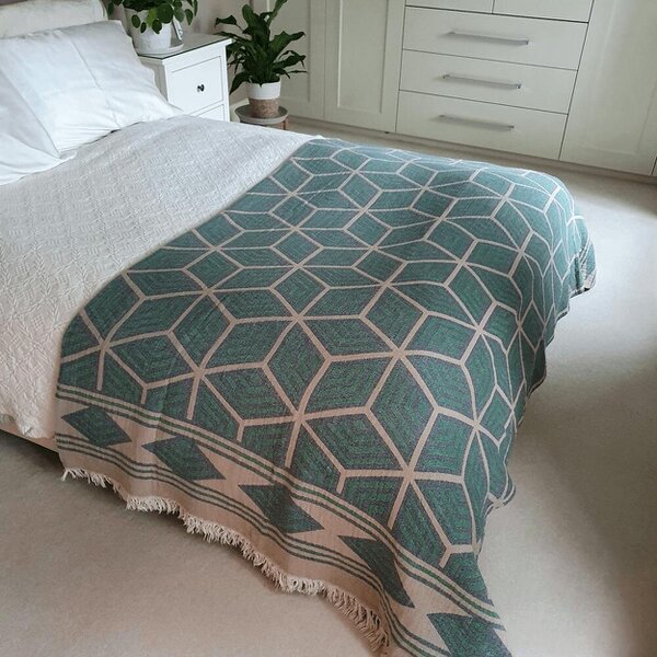 Cotton and Olive Ela Soft Jacquard Cotton Bedspread, Bottle Green | SECONDS