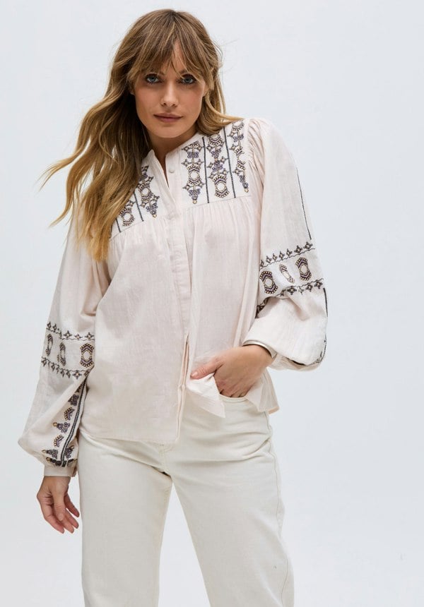 Demi Embroidered Ballon Sleeve Shirt In Cream