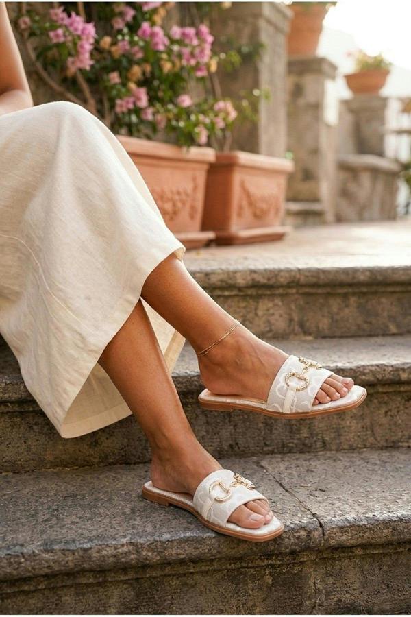 Bella Womens Rhinestone Horsebit Slide Sandals - Silver