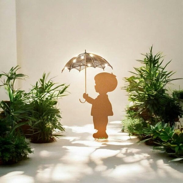 EDH Door Hardware Rustic Boy Silhouette with Solar Umbrella – 46 x 22 x 17.5 CM | Metal Garden Sculpture with Solar Light