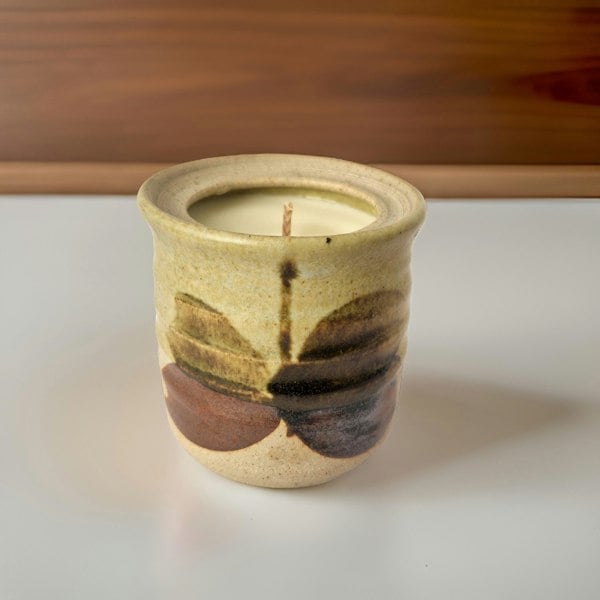 Repurposed Ceramic Pot Candle