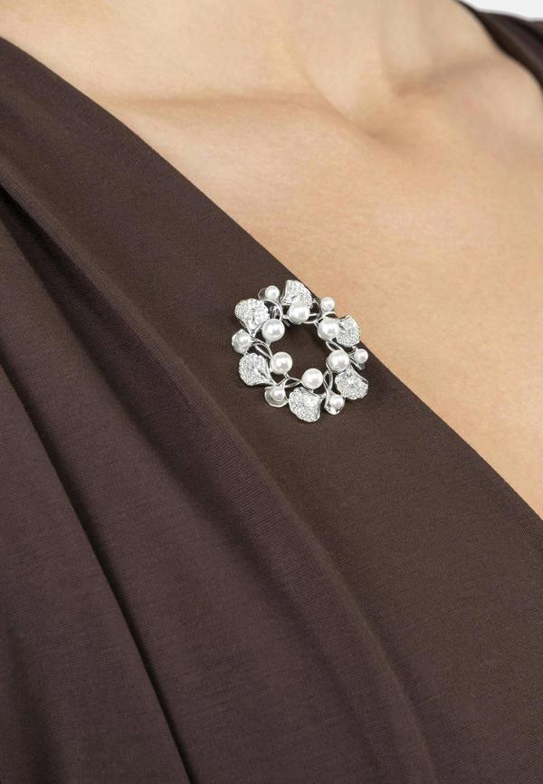 Latelita Ginkgo Leaf And Pearl Wreath Brooch Silver