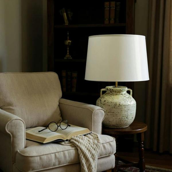 63 x 46 CM CERAMIC LAMP AND SHADE