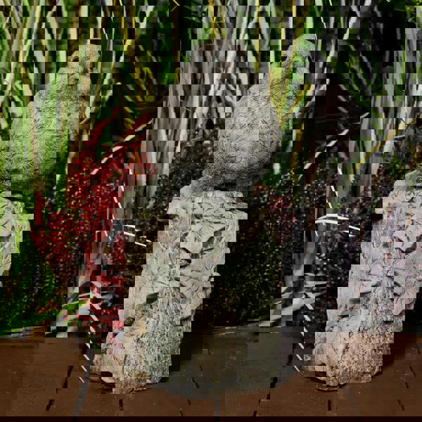 Robin on Post Statue | Bird on Post Stone Garden Ornament