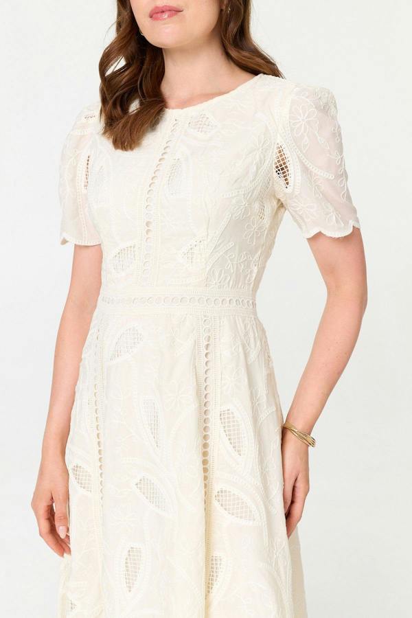 Cream | Lace Textured 1/2 Sleeve Midi Dress