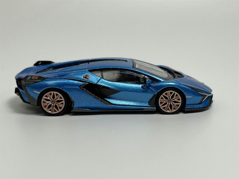 Mini GT Lamborghini Sian FKP 37 Blu Aegir LHD 1:64 Scale Mini GT MGT00573L