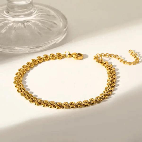 Elk & Bloom 14K Gold Leaf Chain Bracelet