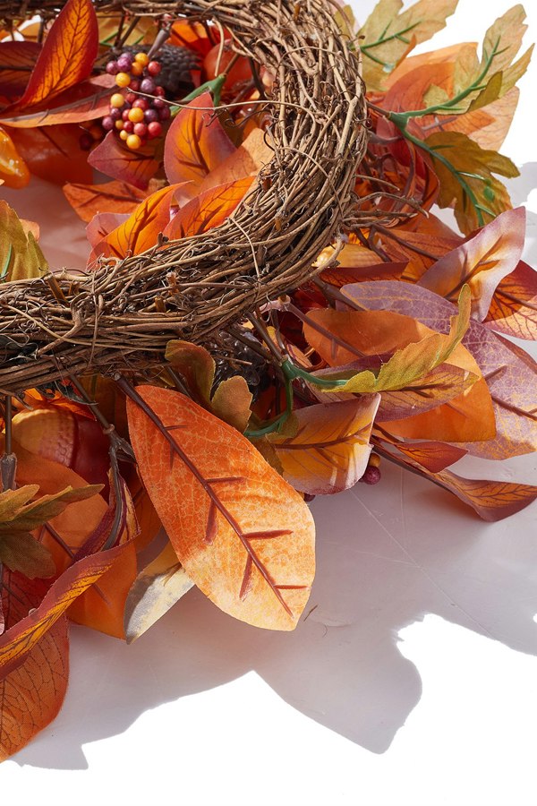 Living and Home 50cm Artificial Fall Wreath for Front Door Magnolia Leaf Wreath with Curved Pumpkin, Pine Cone, Acorn, Berry for Halloween Home Decor
