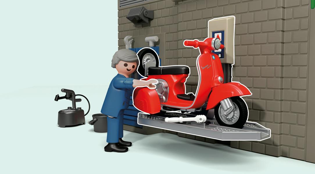 Playmobil 60s Vespa Garage Workshop Playset