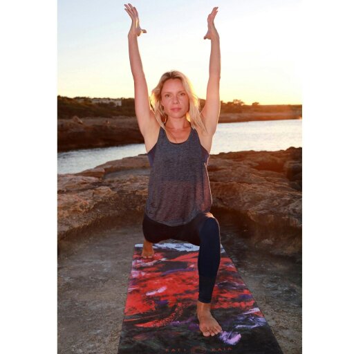 Kati Kaia Prometheus Red Travel Mat