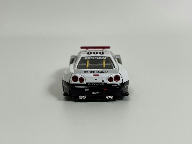 Mini GT Nissan Skyline GTR R34 Kaido Works V2 Aero Japan Police 1:64 Mini GT KHMG120