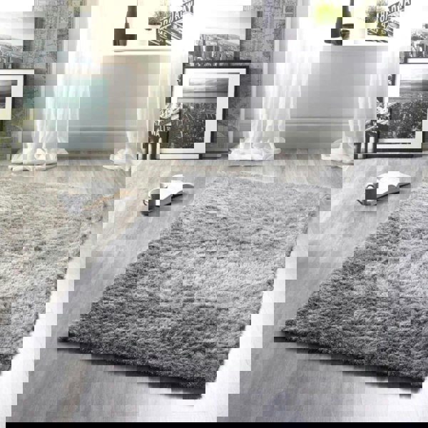 The Rugs Quality Glamour Shaggy Hand-Tufted Rug - Stylish