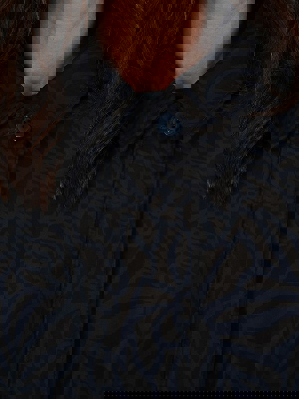 TIGI-Wear Linear Leaf Print Mac