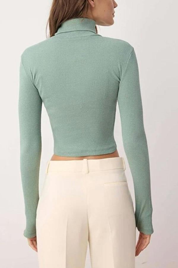 WOVCOR Fitted Turtleneck Knit Blouse with Finger Detail