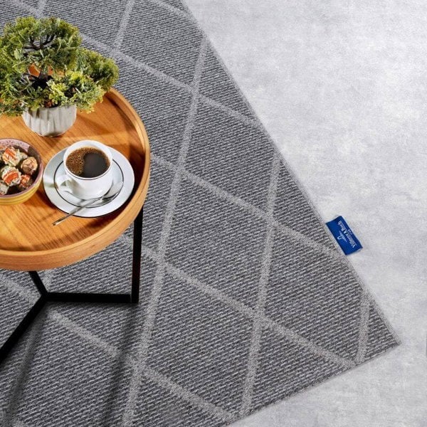 The Rugs Diamond Design Natural Wool Rug | Unique Style