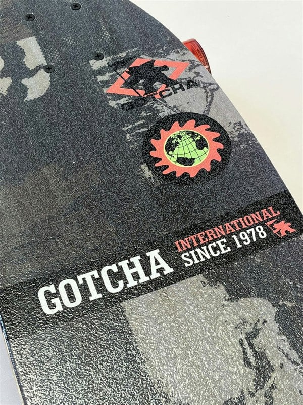 Gotcha Skateboard Gotcha International Complete Cruiser Black Red 30 Inch