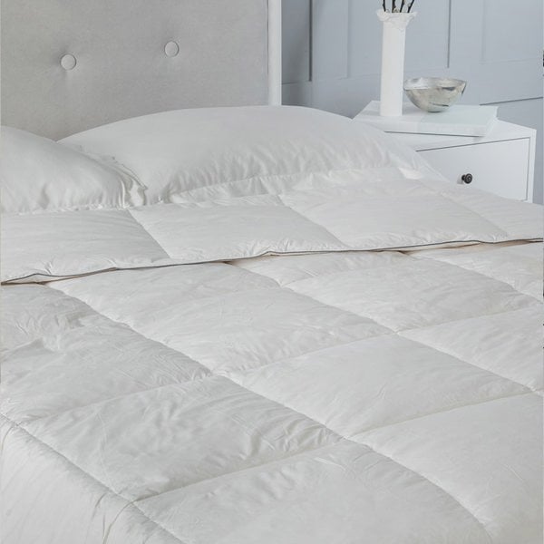 Snug City Luxury Duck Feather And Down Duvet