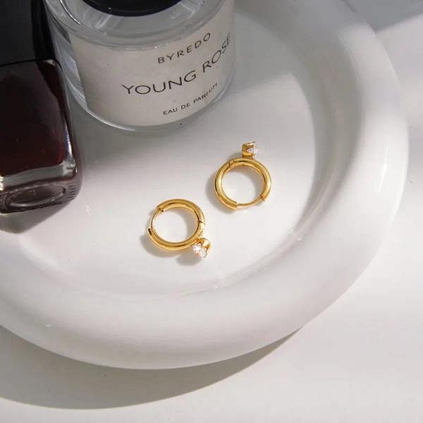 Elk & Bloom 14k Gold Gemstone Droplet Huggie Hoops