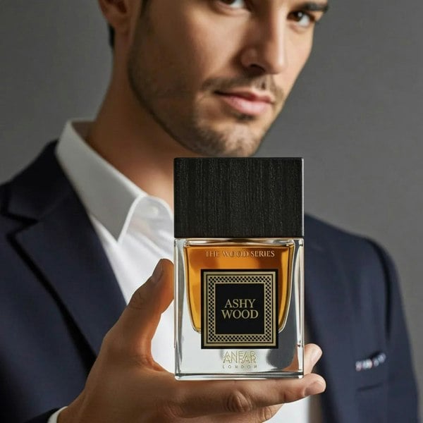 Anfar Ashy Wood 100ml Extrait de Parfum close hand shot by model