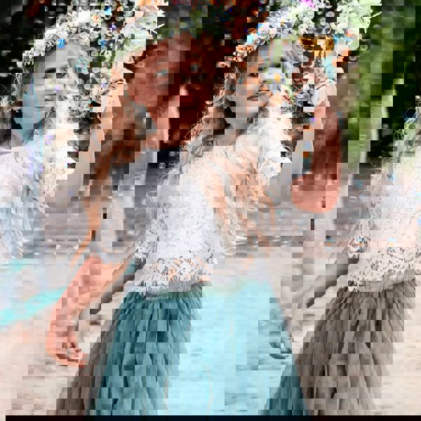 Felicity Set Sage Green modelled by young girl