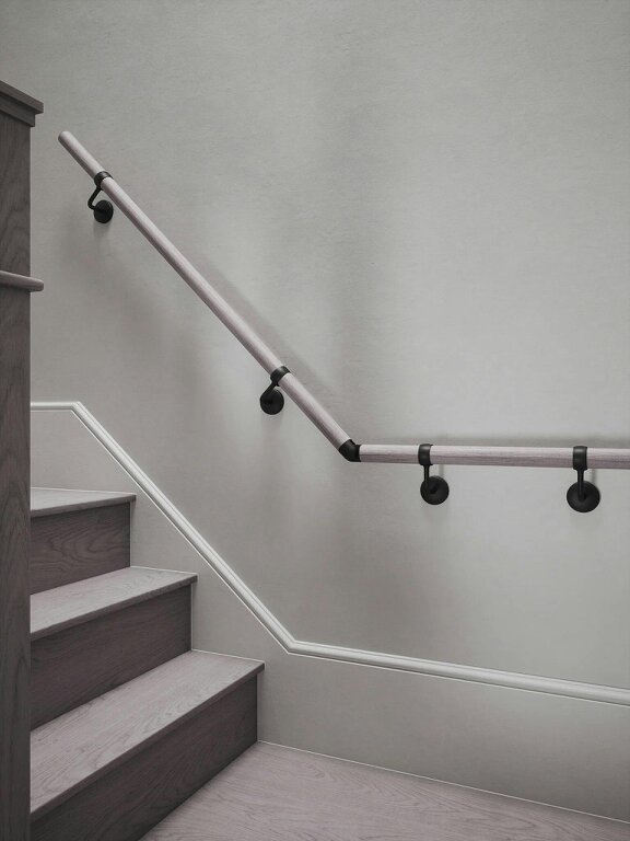 Handrails Direct Pattingham Grey Wood Quarter Landing Handrail
