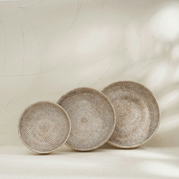 Set of white wash decorative trays 