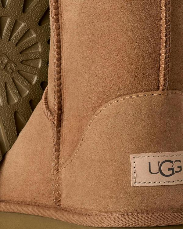 UGG Classic Short II Womens Boot - Chestnut