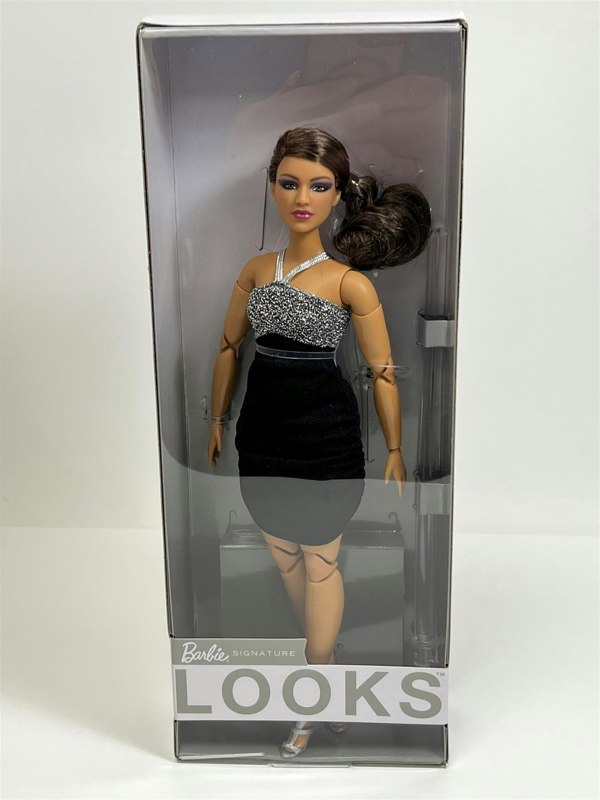 Mattel Barbie Signature Looks #12 Doll Curvy Brunette Ponytail Mattel HBX95