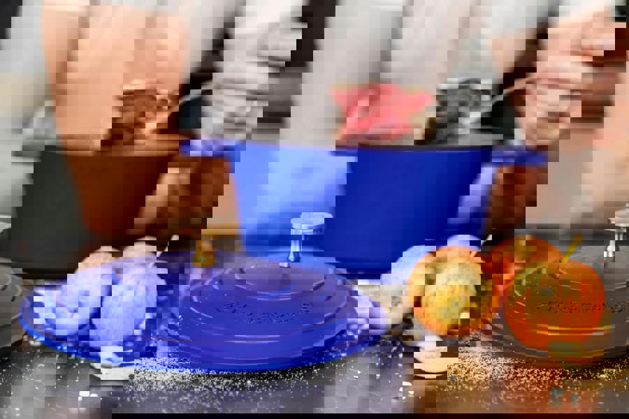 MasterClass 2.5L Cast Aluminium Casserole Dish with Lid, Electric Blue, 20cm