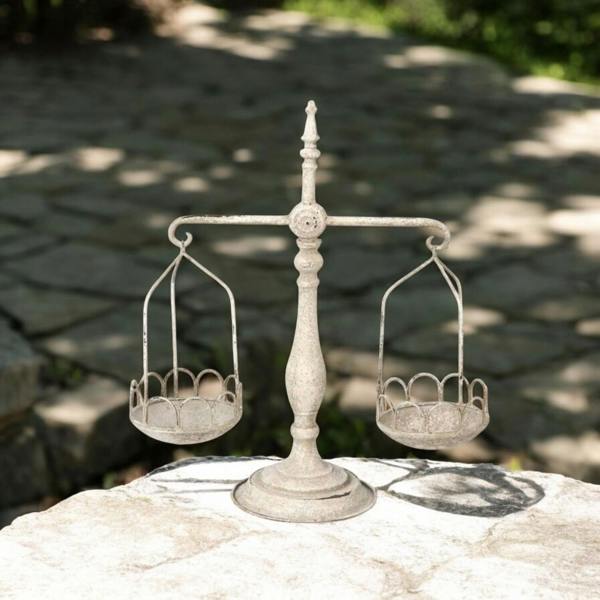 50CM CREAM METAL SCALES