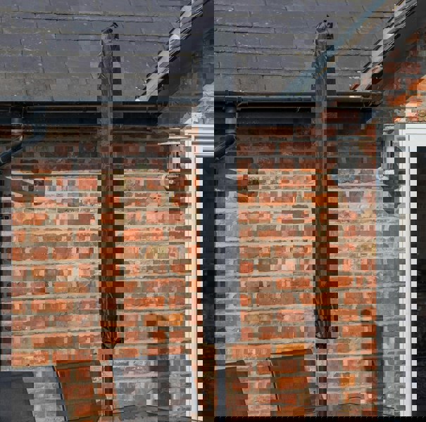 Samuel Alexander Outdoor 4 Person Round Glass Top Garden Dining Table & Chairs Set with Grey Havana Parasol