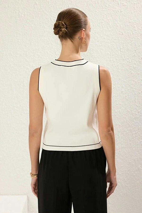 WOVCOR Crew Neck Color Block Knit Thin Blouse
